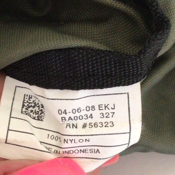 NIKE NYLON ARMY GREEN GYM SACK BACKPACK - Picture 6 of 9